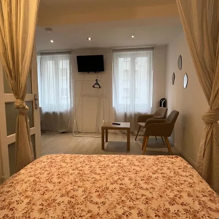 Zen Center Apartment *