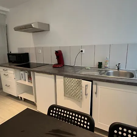 Zen Center Apartment *